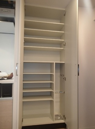 アーバネックス谷町Ⅱ　BRAVI不動産の収納|【アーバネックス谷町Ⅱ】小物を収納するのに便利です