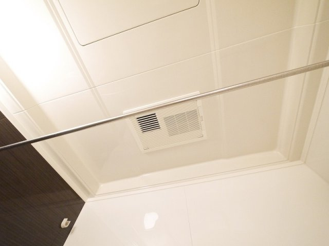 グランモア東九条　Ⅱの設備|浴室乾燥機です