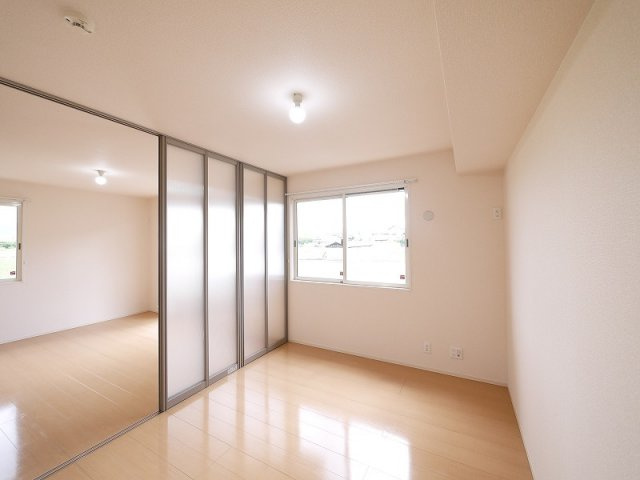 グランモア東九条　Ⅱの洋室|ゆったりした洋室です