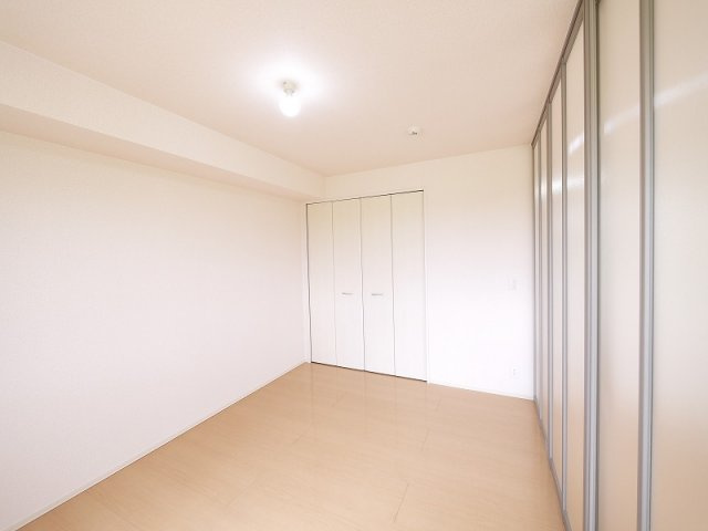 グランモア東九条　Ⅱの洋室|きれいな洋室です