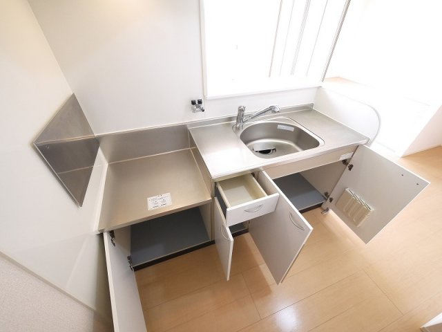 グランモア東九条　Ⅱのキッチン|使いやすいキッチンです