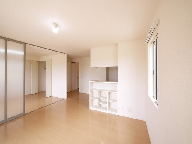 グランモア東九条　Ⅱの居間・リビング|ゆったりとしたリビングです