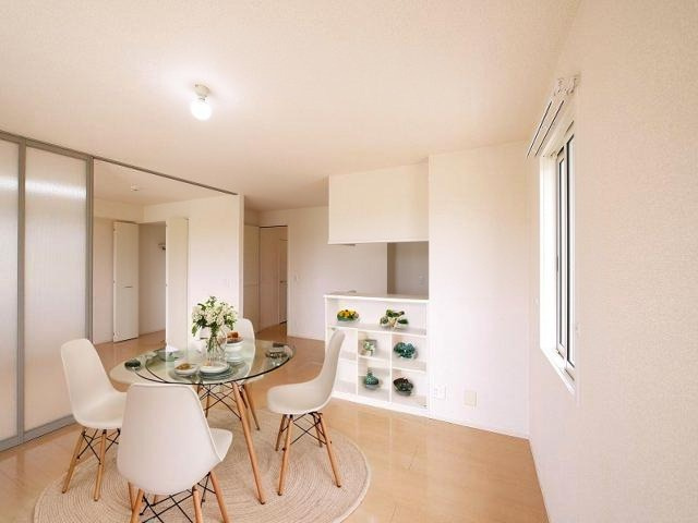 グランモア東九条　Ⅱの居間・リビング|CGで家具等を配置したもので家具等は含まれません