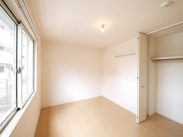 グランモア東九条　Ⅱの寝室|落ち着いた色調の寝室です