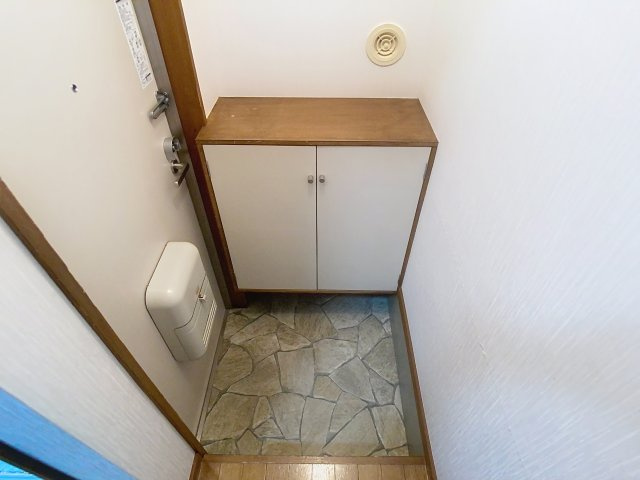 リバティ円応寺の玄関