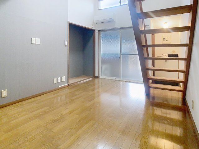 リバティ円応寺の居間・リビング