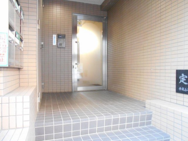 レジデンス中村のエントランス