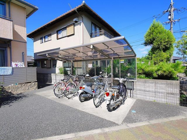 フェリシティーＢ・Ｄのその他共用部分|屋根付き駐輪場です