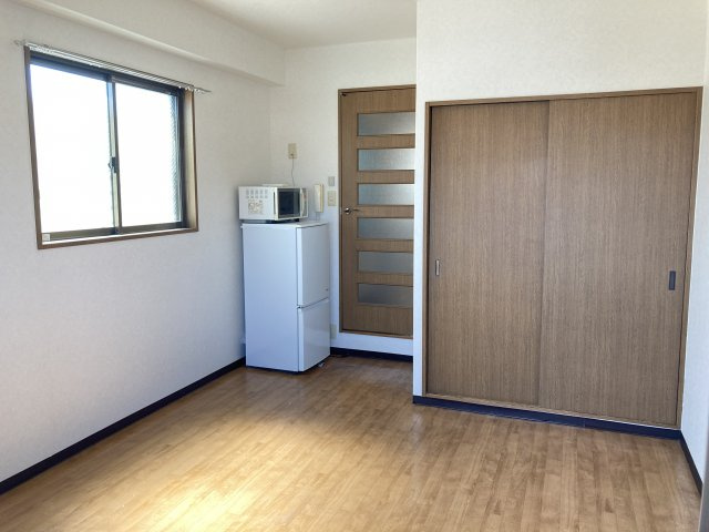 ファミール中野１の洋室|入居中の為別のお部屋の写真です。