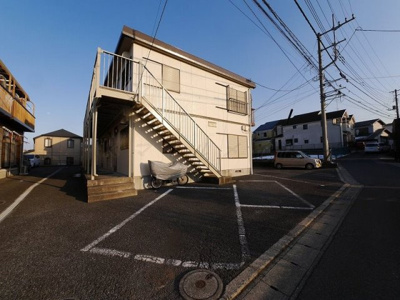 【駐車場】 | シティハイムコスモスＣ | 目の前には駐車場荷物の搬入可能です