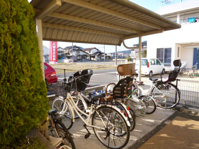 倉敷市大内のアパートのその他共用部分|自転車置き場