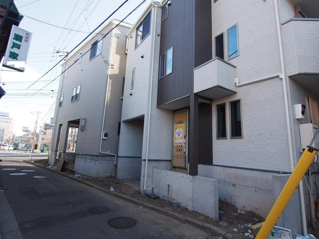 【横浜市保土ケ谷区瀬戸ケ谷町１新築戸建て１号棟】★仲介手数料無料★（瀬戸ヶ谷小学校・岩崎中学校）の前面道路含む現地写真