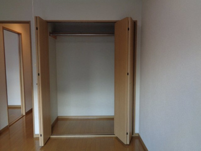 【収納】 | メゾンラベンダー7番館 | 広々とした洋室です