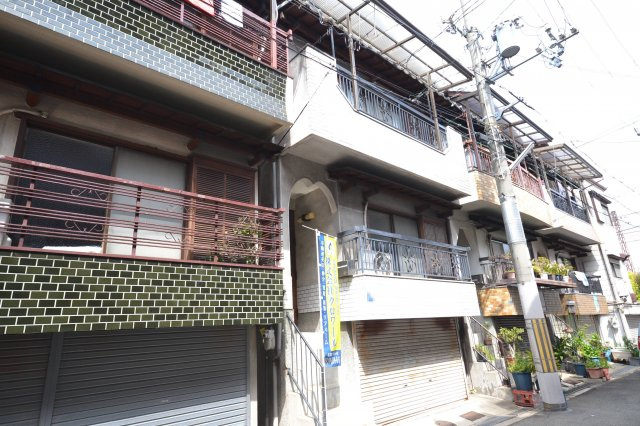 大阪市西成区津守　中古戸建の前面道路含む現地写真