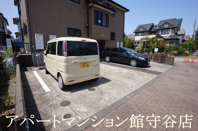 美園Kハイツの駐車場