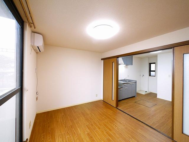 フォレスト光陽Bの寝室|ゆったりした洋室です