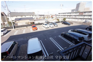 【駐車場】