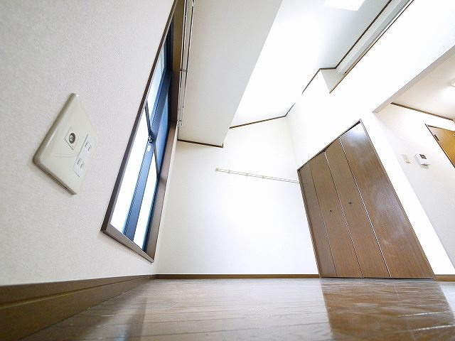 フローレスの居間・リビング|ゆったりとした居間です