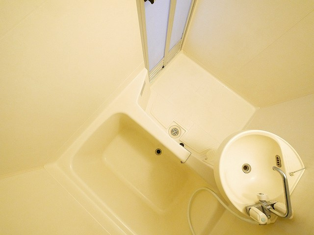 フローレスの浴室|落ち着いた空間のお風呂です