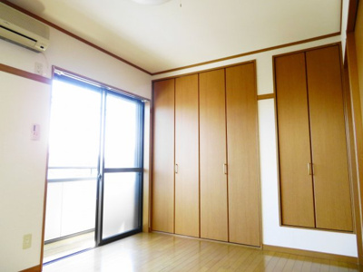 【洋室】 | カーサ・イマイ５ | 2階南洋室