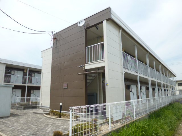 総社市三輪のアパートの外観