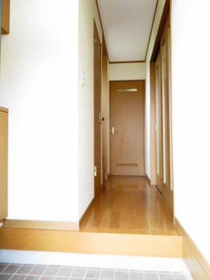 【玄関】 | カーサ・並塚Ｃ | シューズボックスあり