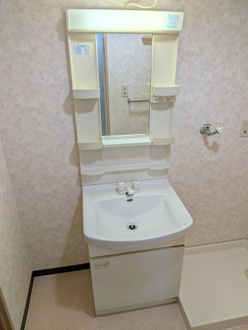 【洗面所】 | ハイムスズキ | 生活に欠かせない独立洗面台です