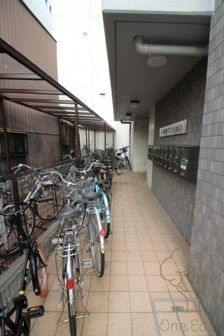 中津栄マンションのエントランス