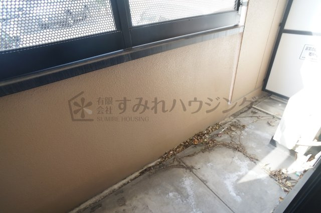 ジョイメニーのバルコニー