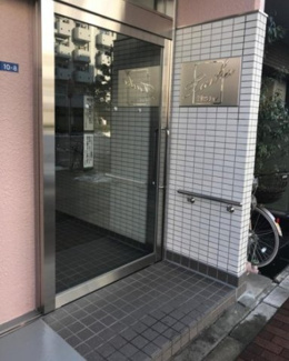 【エントランス】