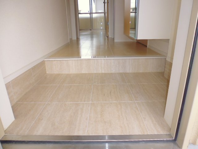 アレグリアの玄関