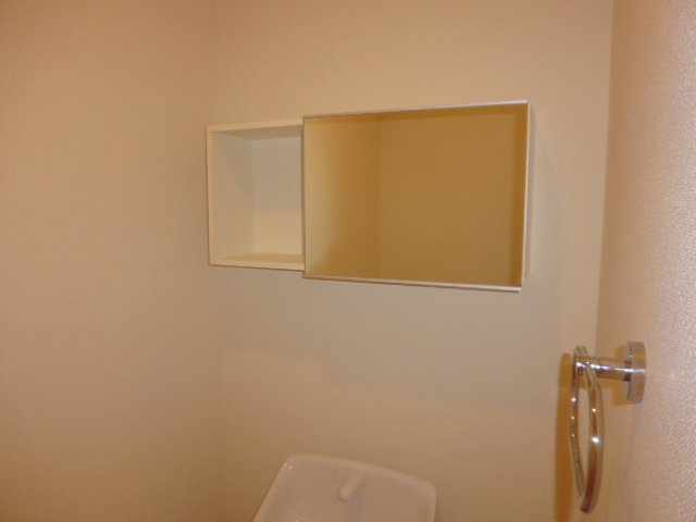 アレグリアのトイレ|棚