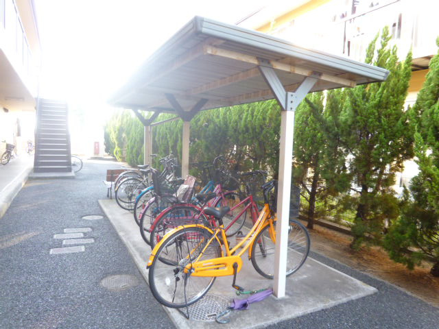 倉敷市茶屋町のアパートのその他共用部分|自転車置き場
