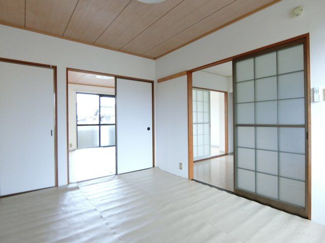 サンブリッジB棟の和室