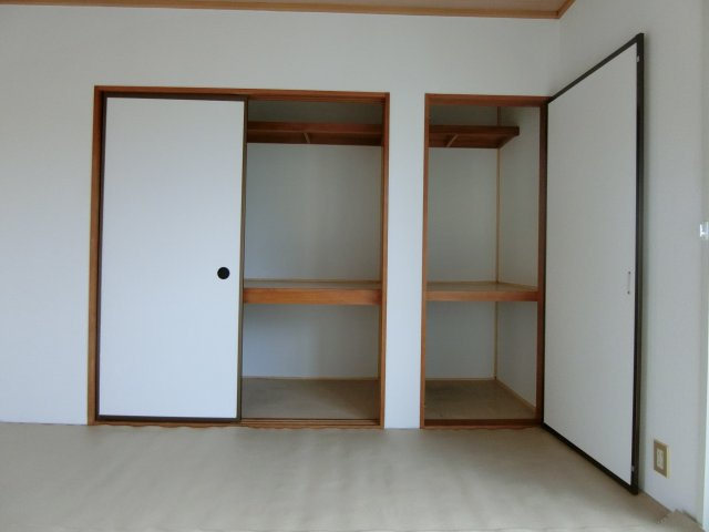 サンブリッジB棟の収納