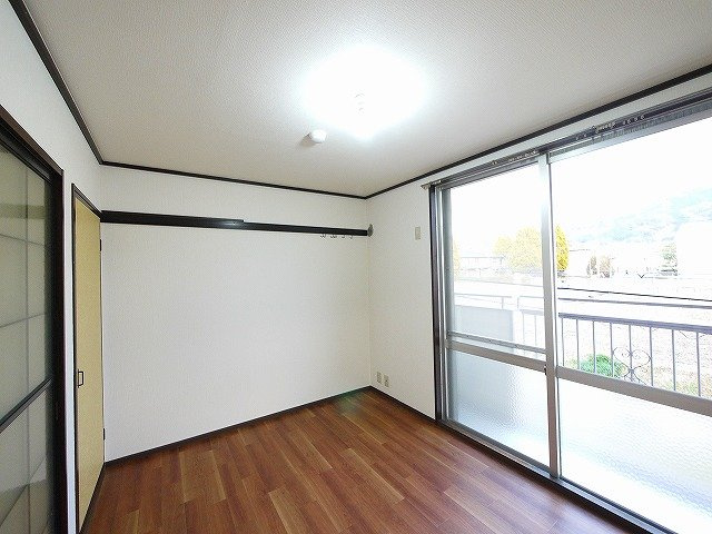 乙木ハイツAの洋室|個人の部屋や寝室として使える洋室です