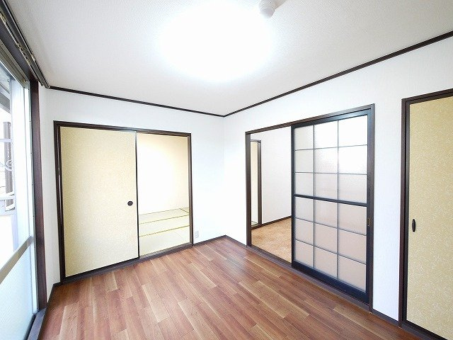 乙木ハイツAの洋室|コンパクトで使いやすい洋室です