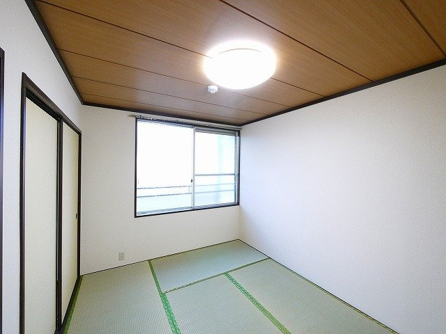 乙木ハイツAの和室|きれいな和室です