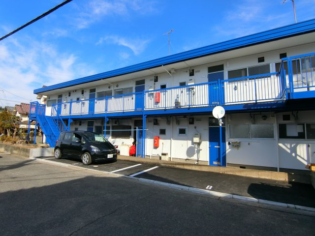 ブルースカイハイツＡ棟の外観