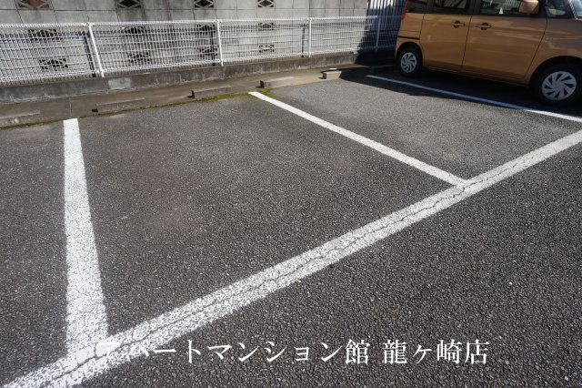 Ｔ＆Ｍレジデンスの駐車場