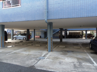 【駐車場】