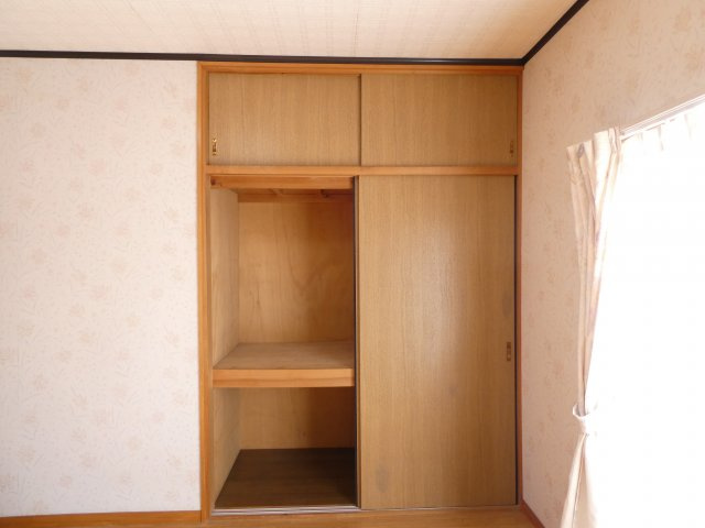 ヴィラ高浜の収納|押入れ