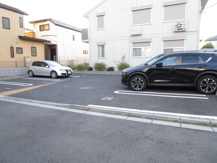 イーリスガーデンの駐車場