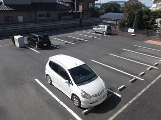 【駐車場】