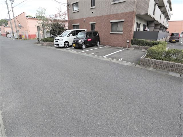 リベルテＫ.Ｋの駐車場