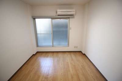 【洋室】 | プレアール小阪Ⅱ | 洋室約5帖