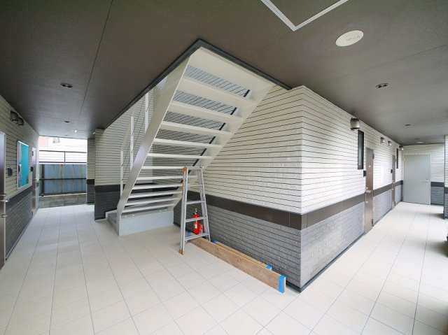 AONIのその他共用部分|落ち着いたエントランスです