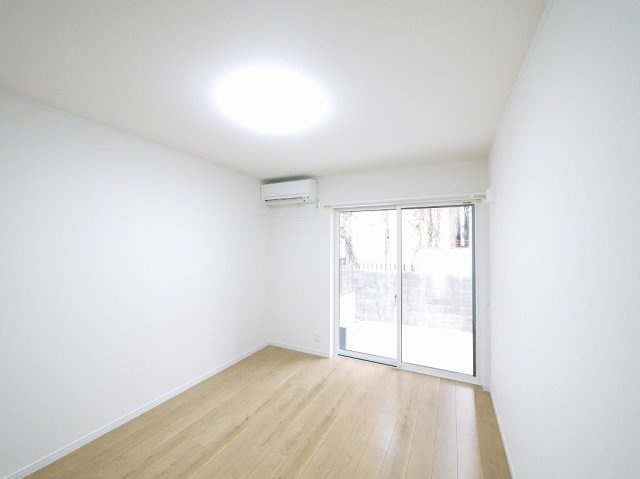 AONIの寝室|ゆとりの広さです