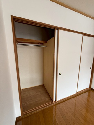 【トイレ】 | カサグランデMOTOKI | トイレは温水洗浄便座付き♪人気のバストイレ別です♪トイレが独立していると使いやすいですよね☆