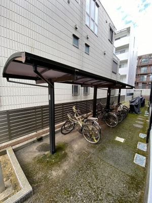 【その他共用部分】 | カサグランデMOTOKI | 敷地内ごみ置き場でごみ出しもらくらく～♪忙しい社会人さんや主婦さんにもうってつけ！